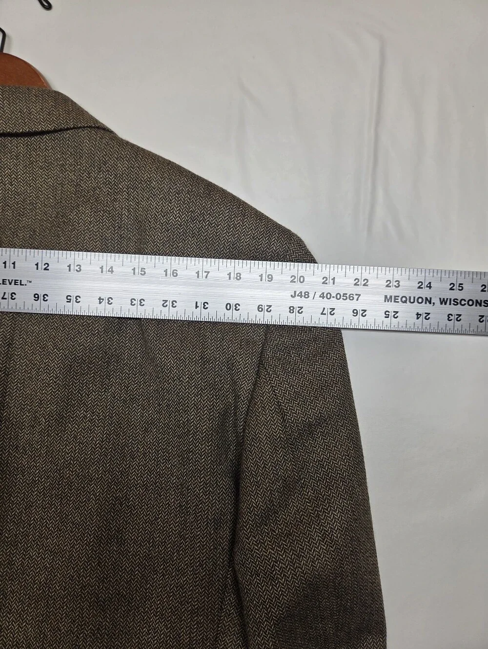 Jos. A. Bank 44R Brown Herringbone Tweed Sport Coat 100% Wool
